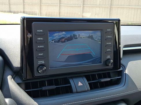 Used 2019 Toyota RAV4 XLE w/ Carpet Mat Package AWD/4WD image 20
