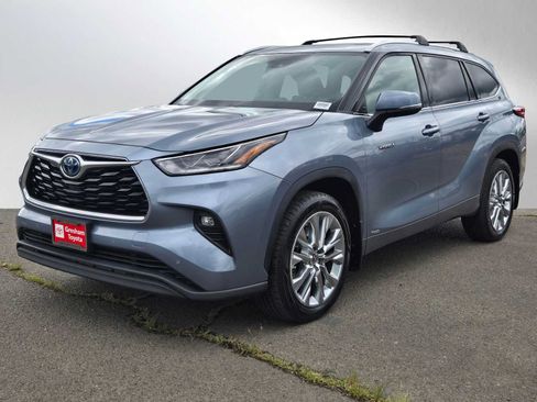 Used 2021 Toyota Highlander Limited AWD/4WD image 8