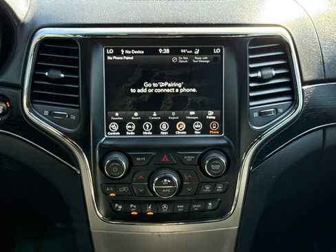 Used 2018 Jeep Grand Cherokee High Altitude RWD image 12