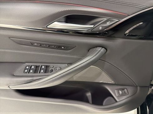 Certified 2022 BMW M5 w/ Competition Package image 11