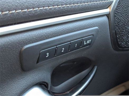 Certified 2021 Lexus ES 300h w/ Premium Package image 25