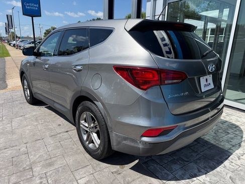 Used 2018 Hyundai Santa Fe Sport FWD image 2