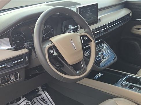 Used 2022 Lincoln Corsair FWD image 28
