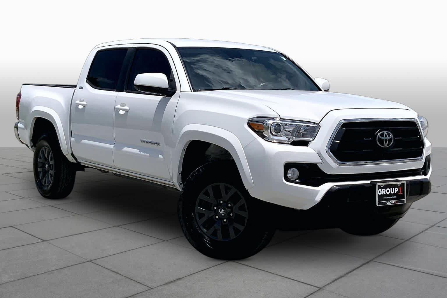 Used 2022 Toyota Tacoma SR5 AWD/4WD image 3