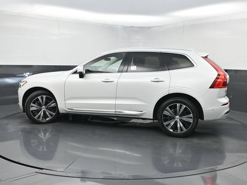 Used 2023 Volvo XC60 B5 Plus FWD image 39