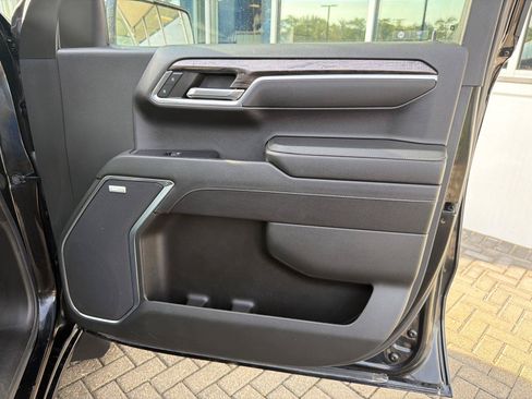 Used 2023 Chevrolet Silverado 1500 LTZ AWD/4WD image 37