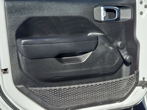 Used 2023 Jeep Gladiator Sport image 19