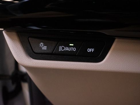 Certified 2025 BMW X2 xDrive28i w/ Premium Package image 20