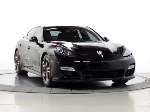 Used 2013 Porsche Panamera GTS image 11