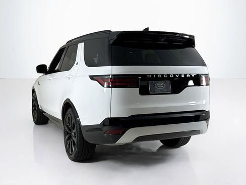 Used 2026 Land Rover Discovery Limited Edition image 3