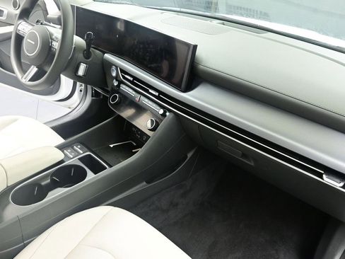 Certified 2024 Hyundai Sonata SEL image 13