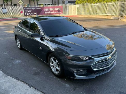 Used 2017 Chevrolet Malibu LS FWD image 13