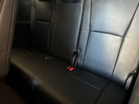 New 2026 Toyota Highlander XLE image 14