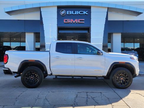 New 2026 GMC Canyon Elevation w/ Convenience Package image 3