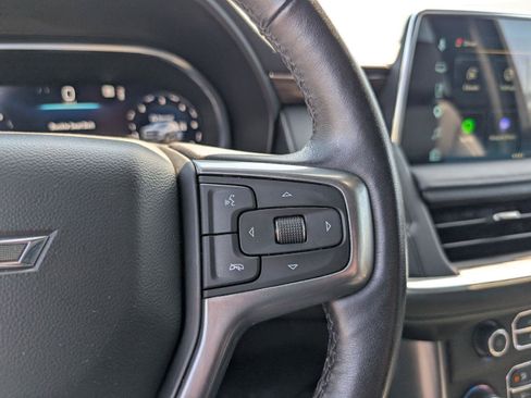 Used 2022 Chevrolet Tahoe Z71 w/ Luxury Package AWD/4WD image 14