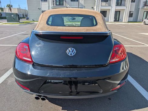 Used 2013 Volkswagen Beetle 2.5 image 16