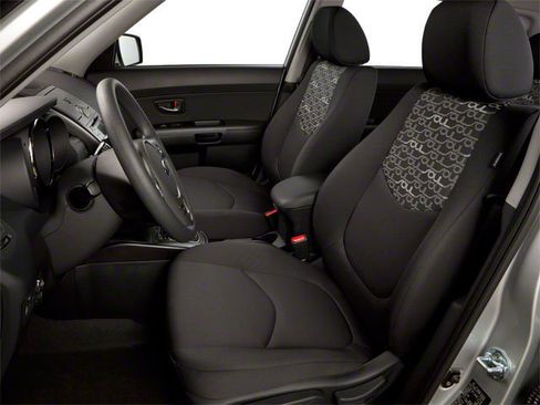 Used 2010 Kia Soul + w/ Audio Pkg FWD image 11