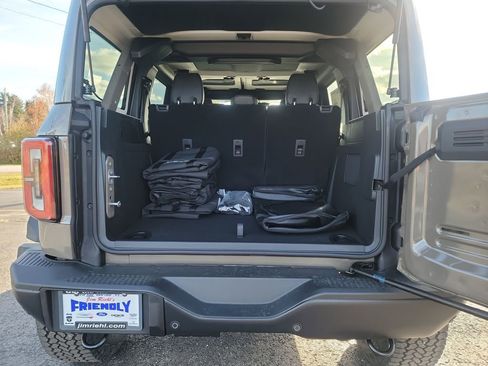 New 2025 Ford Bronco Badlands image 24