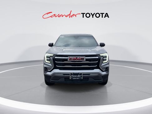 Used 2025 GMC Terrain Elevation image 3