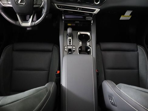 New 2026 Lexus RX 450h 450h+ Luxury image 17