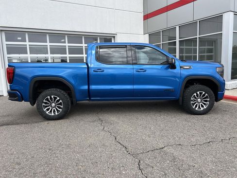 Used 2022 GMC Sierra 1500 AT4 image 32