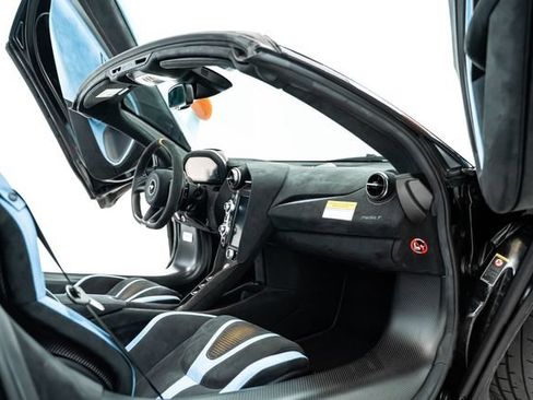 Used 2022 McLaren 765LT RWD image 43