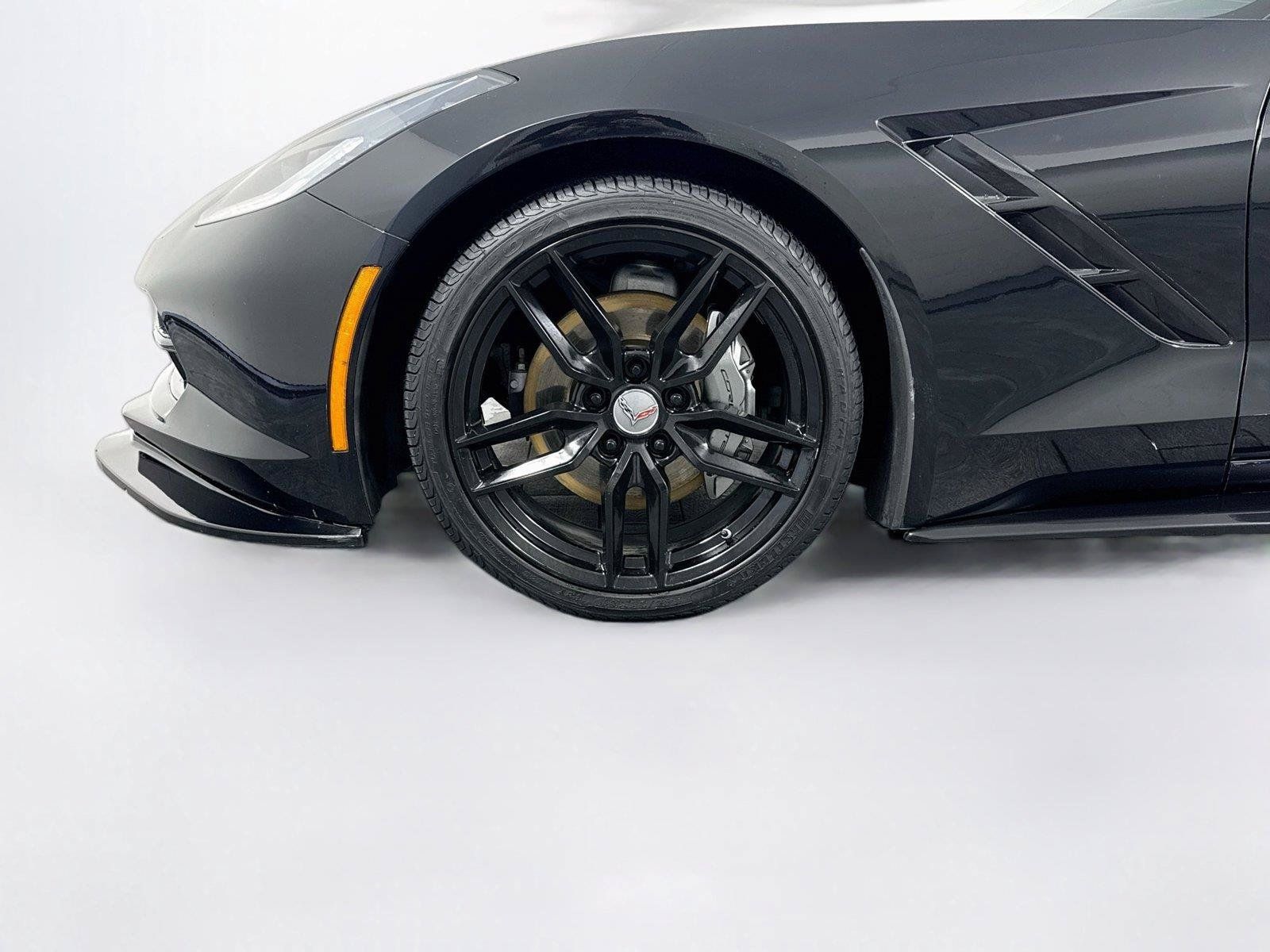 Used 2019 Chevrolet Corvette Stingray Coupe w/ Carbon Flash Badge Package RWD image 12