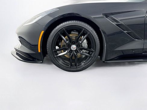 Used 2019 Chevrolet Corvette Stingray Coupe w/ Carbon Flash Badge Package RWD image 12