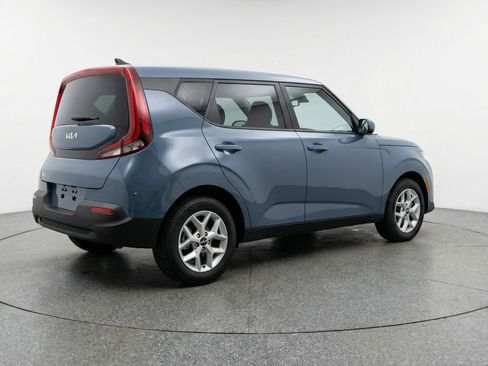 Used 2025 Kia Soul LX w/ LX Technology Package image 9