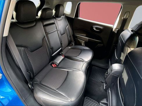 Used 2020 Jeep Compass Latitude image 28