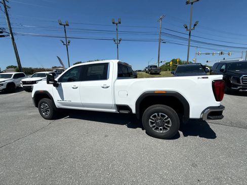 New 2026 GMC Sierra 2500 SLE w/ SLE Value Package; AWD/4WD image 6