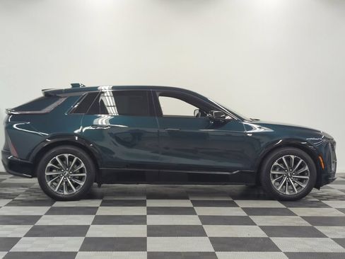 Used 2024 Cadillac Lyriq Sport AWD/4WD image 8