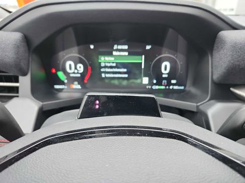 Used 2025 Ford Explorer ST-Line w/ ST-Line Street Pack image 12