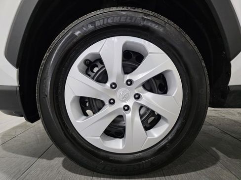 Used 2025 Toyota RAV4 LE image 22