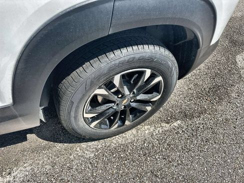 Used 2021 Chevrolet TrailBlazer LT w/ Driver Confidence Package FWD image 5