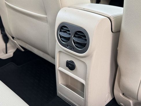 Used 2017 Volkswagen Tiguan S image 20