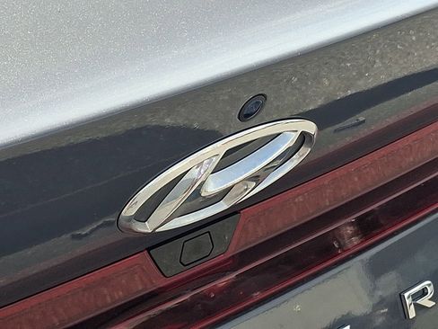 Used 2023 Hyundai Elantra SEL FWD image 30