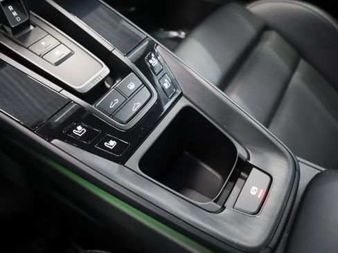 Certified 2024 Porsche 911 Carrera 4 GTS AWD/4WD image 17