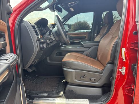 Used 2024 RAM 2500 Limited w/ Towing Technology Group AWD/4WD image 9