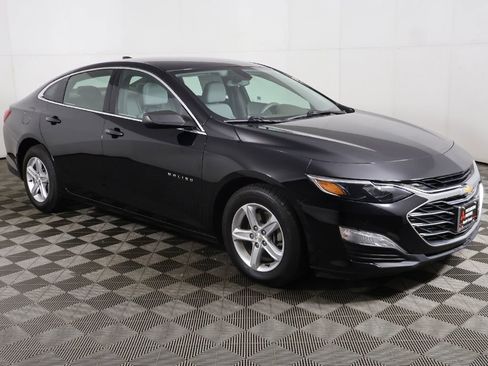 Used 2019 Chevrolet Malibu LS w/ LPO, Convenience Package 2 FWD image 2