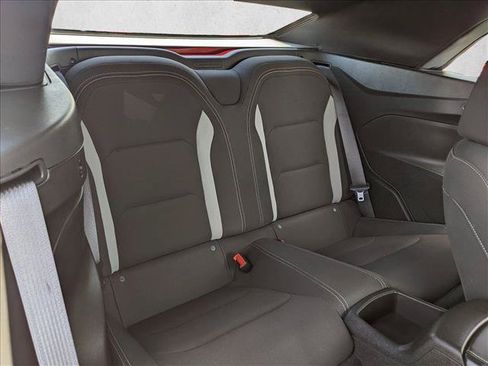 Used 2017 Chevrolet Camaro LT RWD image 18