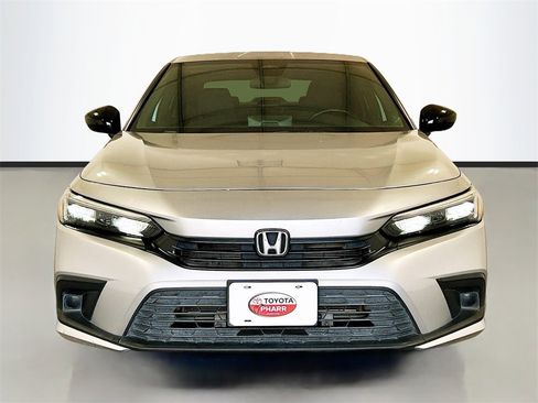 Used 2023 Honda Civic Sport image 2