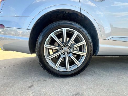 Used 2018 Audi Q7 3.0T Prestige AWD/4WD image 45
