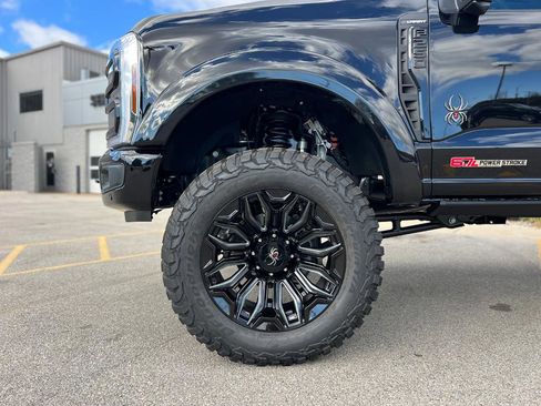 New 2026 Ford F250 Lariat w/ Black Appearance Package image 15