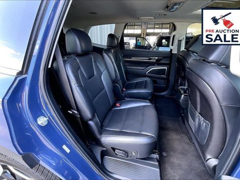 Used 2025 Kia Telluride S FWD image 26