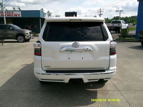 Used 2021 Toyota 4Runner Limited AWD/4WD image 3