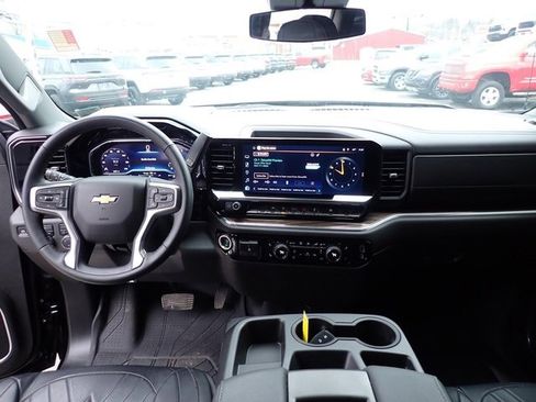 Used 2025 Chevrolet Silverado 1500 LT image 17