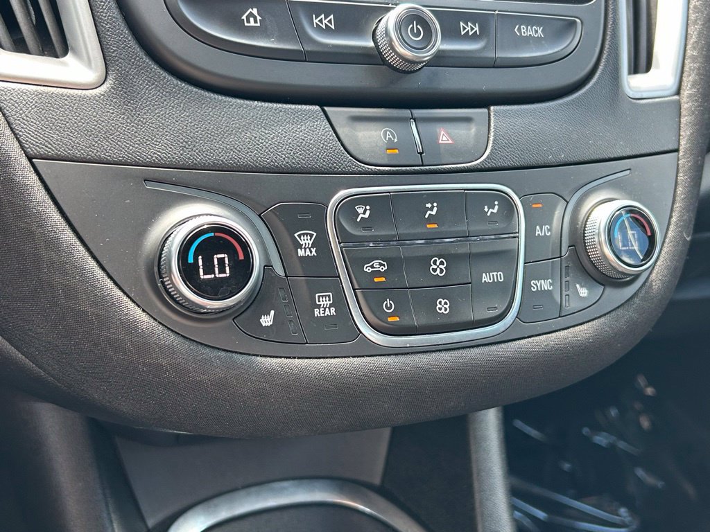 Used 2024 Chevrolet Malibu LT FWD image 35