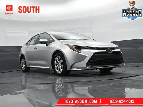Used 2024 Toyota Corolla LE FWD image 38