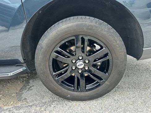 Used 2023 Ford Expedition Max XLT AWD/4WD image 27